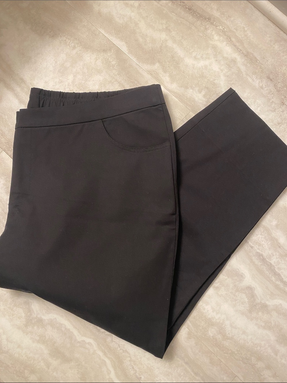 QVC NWOT Isaac Mizrahi Live! Black Straight-Leg Pull-On Crop/Ankle Pants